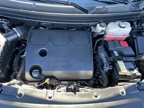 Used 2020 Chevrolet Traverse LT w/ Driver Confidence II Package image 26