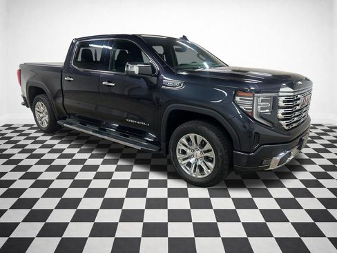 Certified 2022 GMC Sierra 1500 Denali w/ Technology Package AWD/4WD image 1