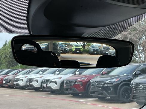 Used 2025 Volkswagen Taos S image 28