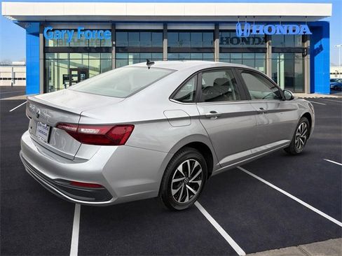 Used 2024 Volkswagen Jetta S image 2