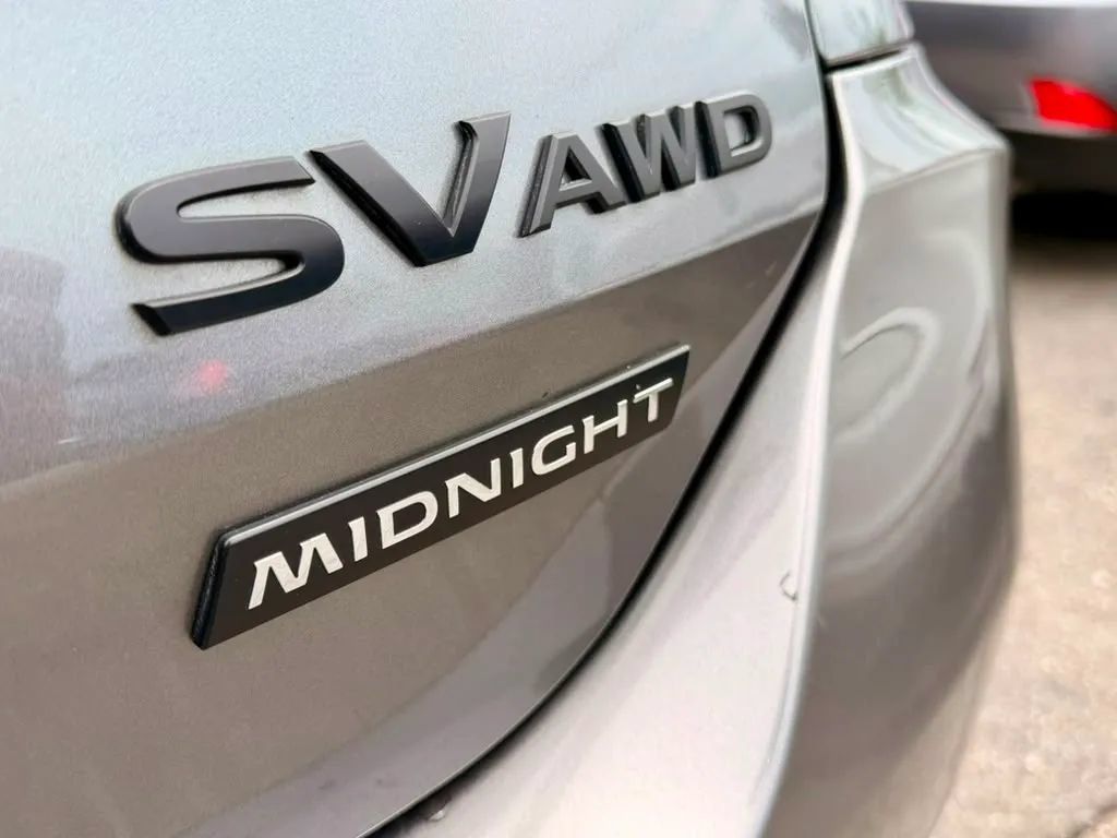 Used 2018 Nissan Rogue SV w/ Premium Package AWD/4WD image 7