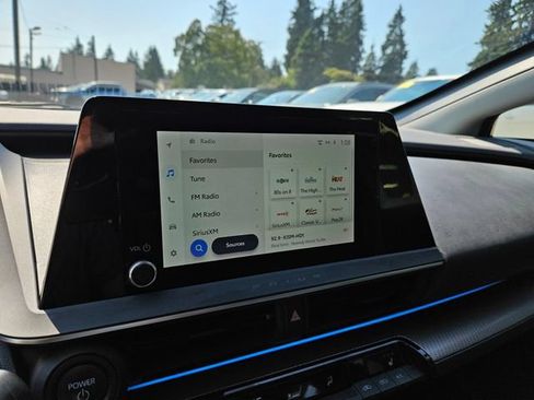 Used 2023 Toyota Prius XLE FWD image 29