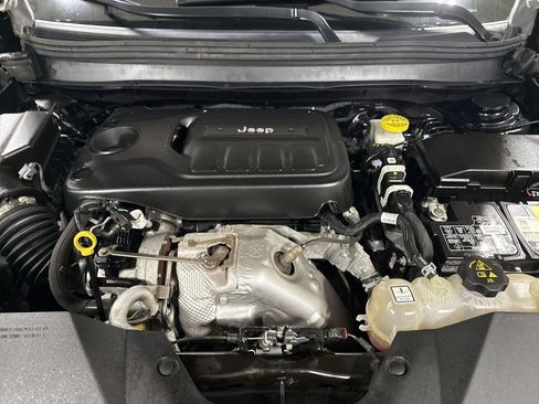 Used 2022 Jeep Cherokee Latitude Lux AWD/4WD image 24