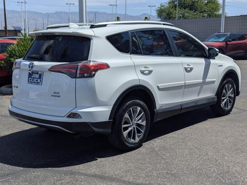 Used 2017 Toyota RAV4 XLE w/ Convenience Package AWD/4WD image 2