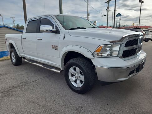 Used 2019 RAM 1500 Classic SLT image 1