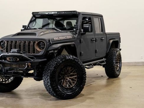 Used 2025 Jeep Gladiator Rubicon w/ Safety Group AWD/4WD image 27