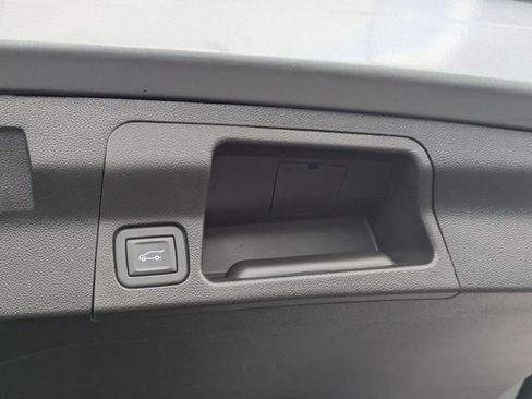 Used 2023 GMC Acadia SLE w/ Driver Convenience Package image 34