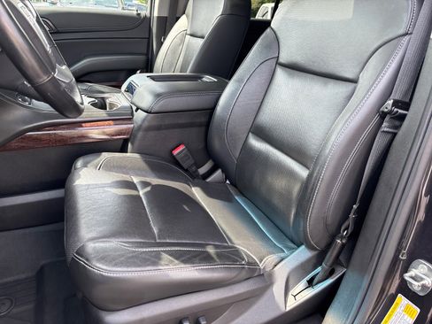 Used 2018 GMC Yukon XL SLT w/ Premium Edition AWD/4WD image 11