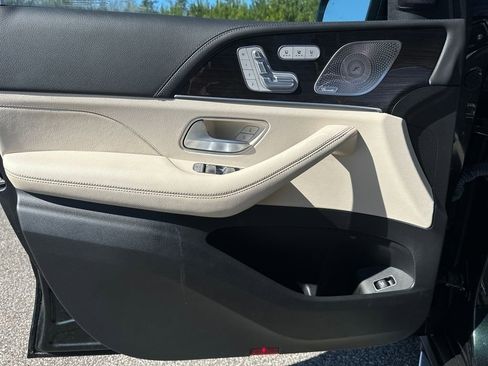 Used 2023 Mercedes-Benz GLS 450 4MATIC image 29