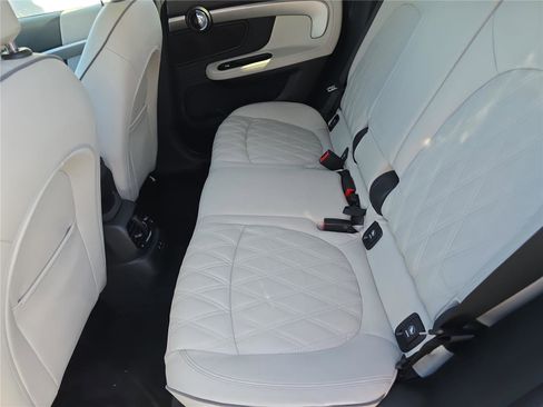 Used 2021 MINI Cooper Countryman SE w/ Premium Package image 16