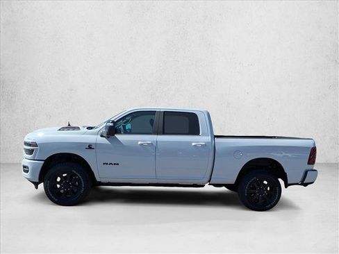 New 2026 RAM 2500 Laramie AWD/4WD image 9