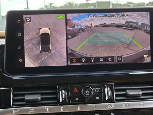 New 2026 Nissan Pathfinder Platinum AWD/4WD image 9