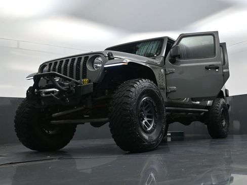 Used 2020 Jeep Gladiator Sport w/ Quick Order Package 24S image 26