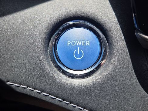 Used 2022 Toyota Highlander XLE FWD image 33