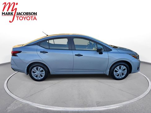 Used 2025 Nissan Versa S image 7
