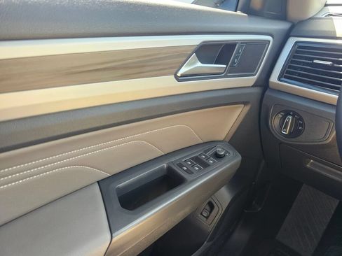 Certified 2023 Volkswagen Atlas SEL AWD/4WD image 29
