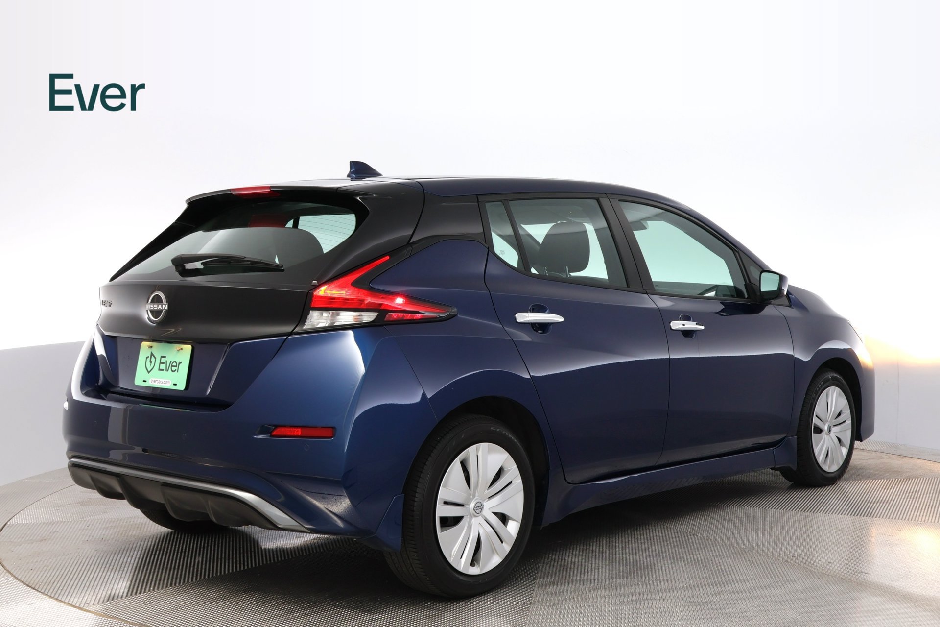 Used 2025 Nissan Leaf S FWD image 3