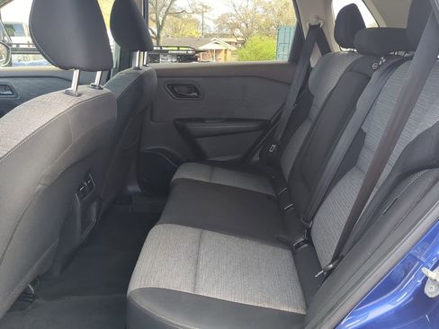 Used 2021 Nissan Rogue S image 12