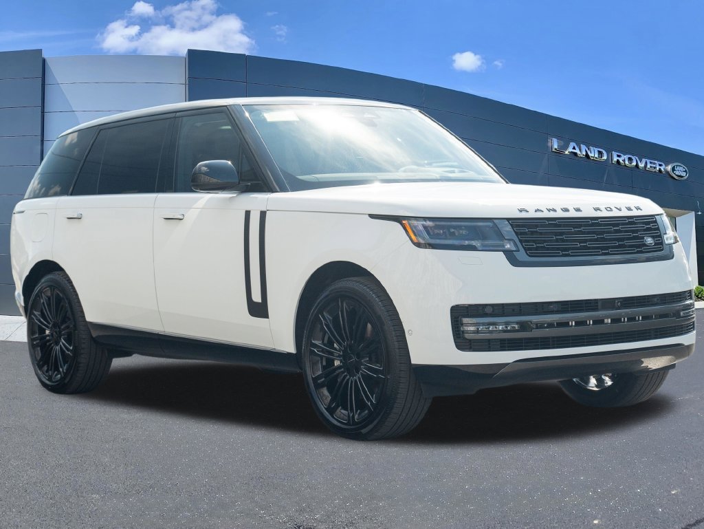 New 2026 Land Rover Range Rover Long Wheelbase SE AWD/4WD image 3