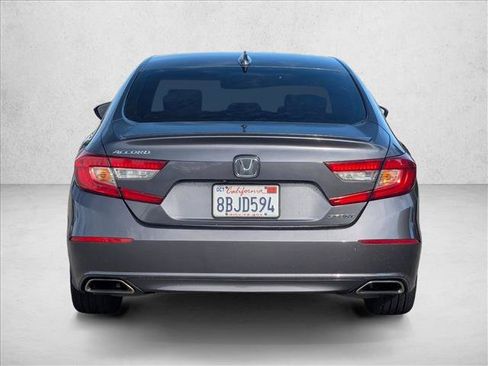 Used 2018 Honda Accord Sport image 7