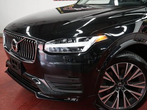 Used 2022 Volvo XC90 T6 Momentum image 18