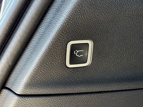 New 2026 Chrysler Pacifica Select FWD image 24