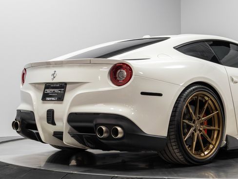 Used 2014 Ferrari F12 Berlinetta image 15