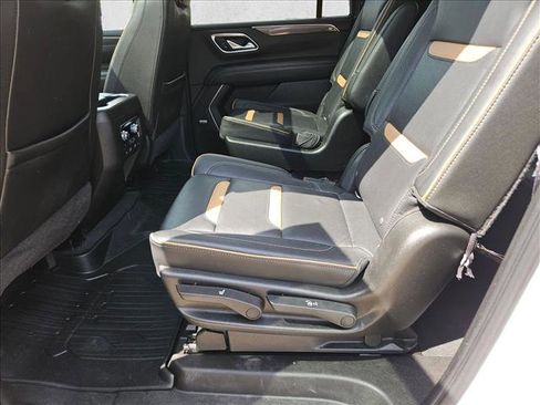 Used 2021 GMC Yukon XL AT4 w/ AT4 Premium Plus Package AWD/4WD image 11