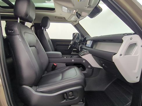 Used 2023 Land Rover Defender 90 S AWD/4WD image 25