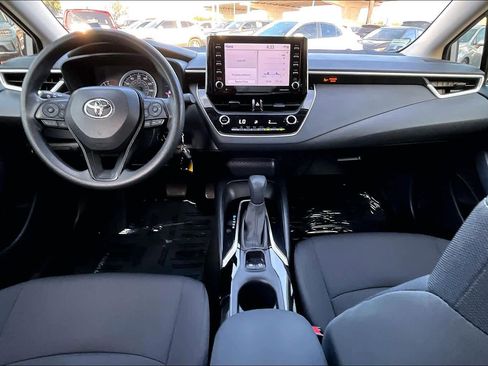 Used 2021 Toyota Corolla LE image 14