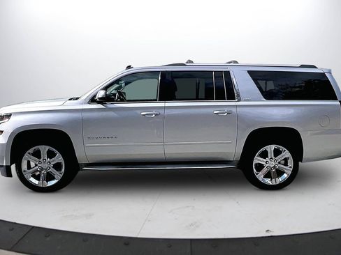 Used 2015 Chevrolet Suburban LTZ image 6
