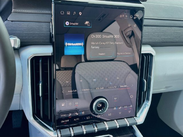 New 2027 GMC Acadia Denali FWD image 10