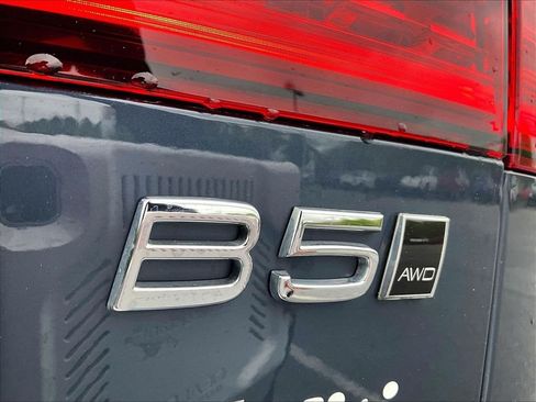 Used 2024 Volvo V60 B5 Cross Country Plus AWD/4WD image 29