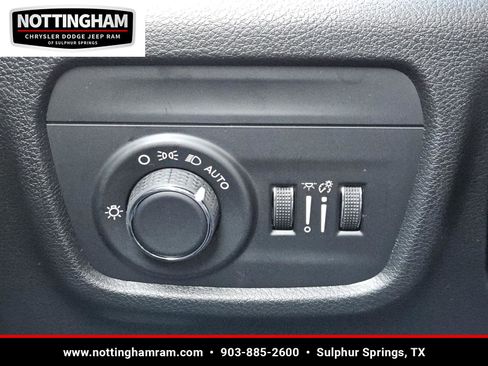 New 2025 Jeep Grand Cherokee Altitude image 13