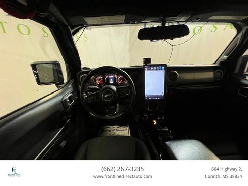 Used 2018 Jeep Wrangler Unlimited Sport AWD/4WD image 24