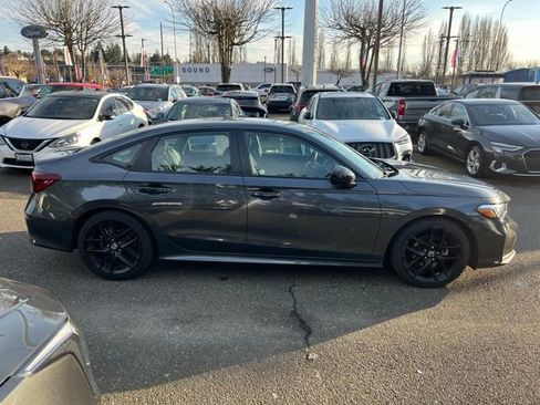 Used 2025 Honda Civic Sport image 7