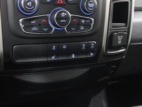 Used 2018 RAM 1500 Big Horn image 16