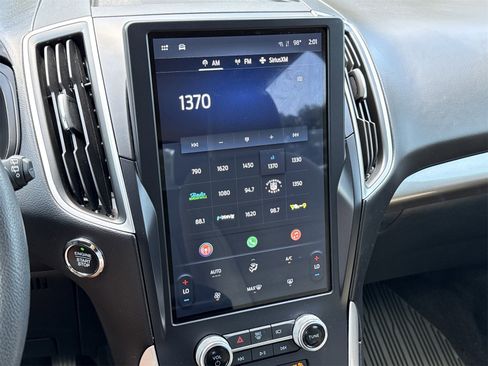 Used 2024 Ford Edge SE image 22