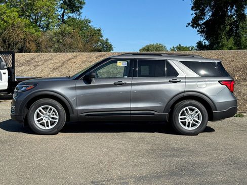 New 2026 Ford Explorer Active w/ Active Comfort Package RWD image 6