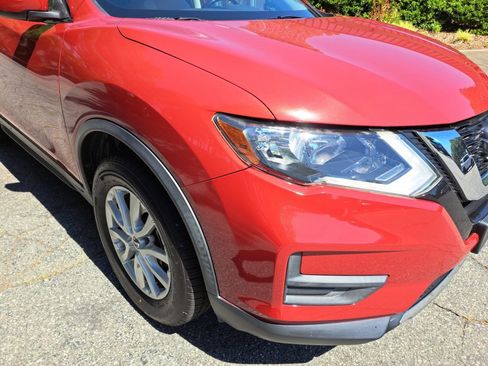 Used 2017 Nissan Rogue SV AWD/4WD image 19
