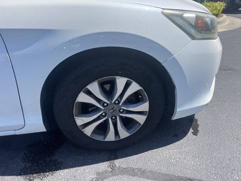 Used 2015 Honda Accord LX image 13