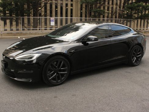 Used 2021 Tesla Model S Plaid AWD/4WD image 12