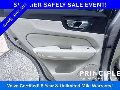 Certified 2024 Volvo XC60 B5 Core AWD/4WD image 17