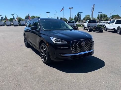 New 2025 Lincoln Corsair Grand Touring w/ Equipment Group 301A image 9