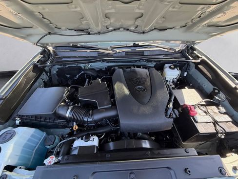 Used 2023 Toyota Tacoma TRD Off-Road image 36