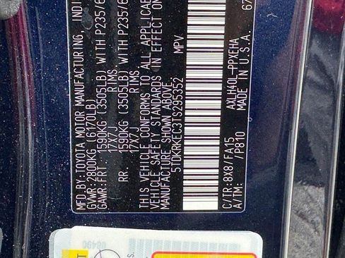 Used 2026 Toyota Sienna LE FWD image 32
