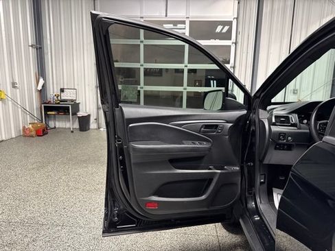 Used 2023 Honda Passport EX-L image 7