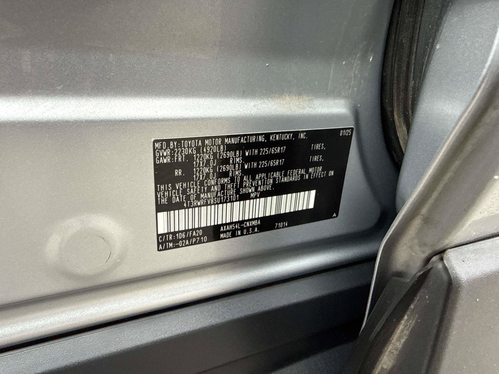 Used 2025 Toyota RAV4 XLE AWD/4WD image 28