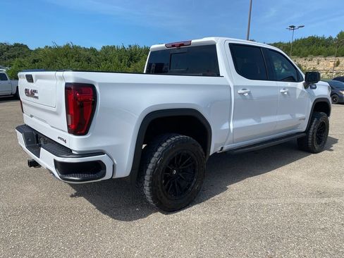 Used 2024 GMC Sierra 1500 AT4 w/ Technology Package AWD/4WD image 6