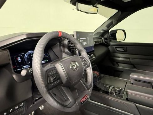 Used 2025 Toyota Sequoia TRD Pro AWD/4WD image 19